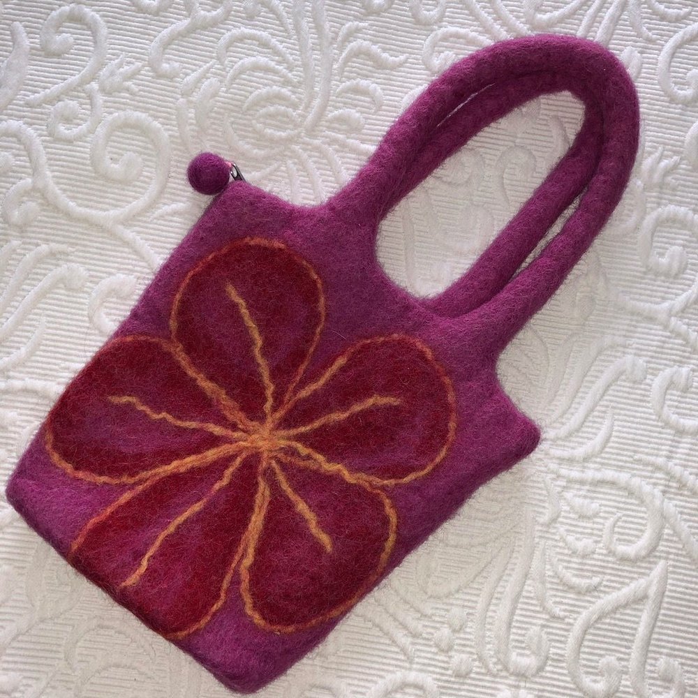 NEW 100% Felted Pink Wool Flower Zip Top Purse Floral Pop Art Girly Barbiecore